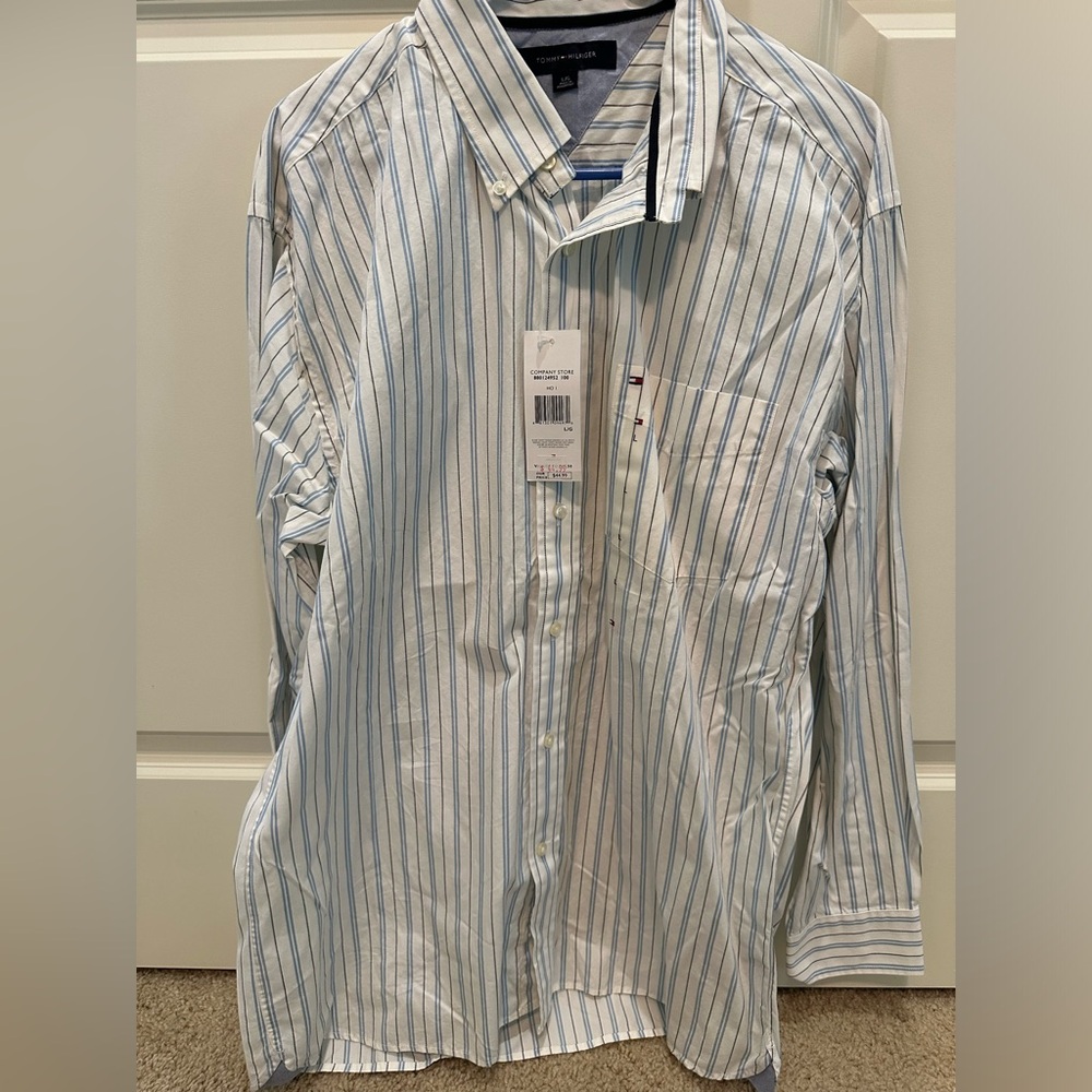 Tommy Hilfiger Large white and blue vertically striped shirt